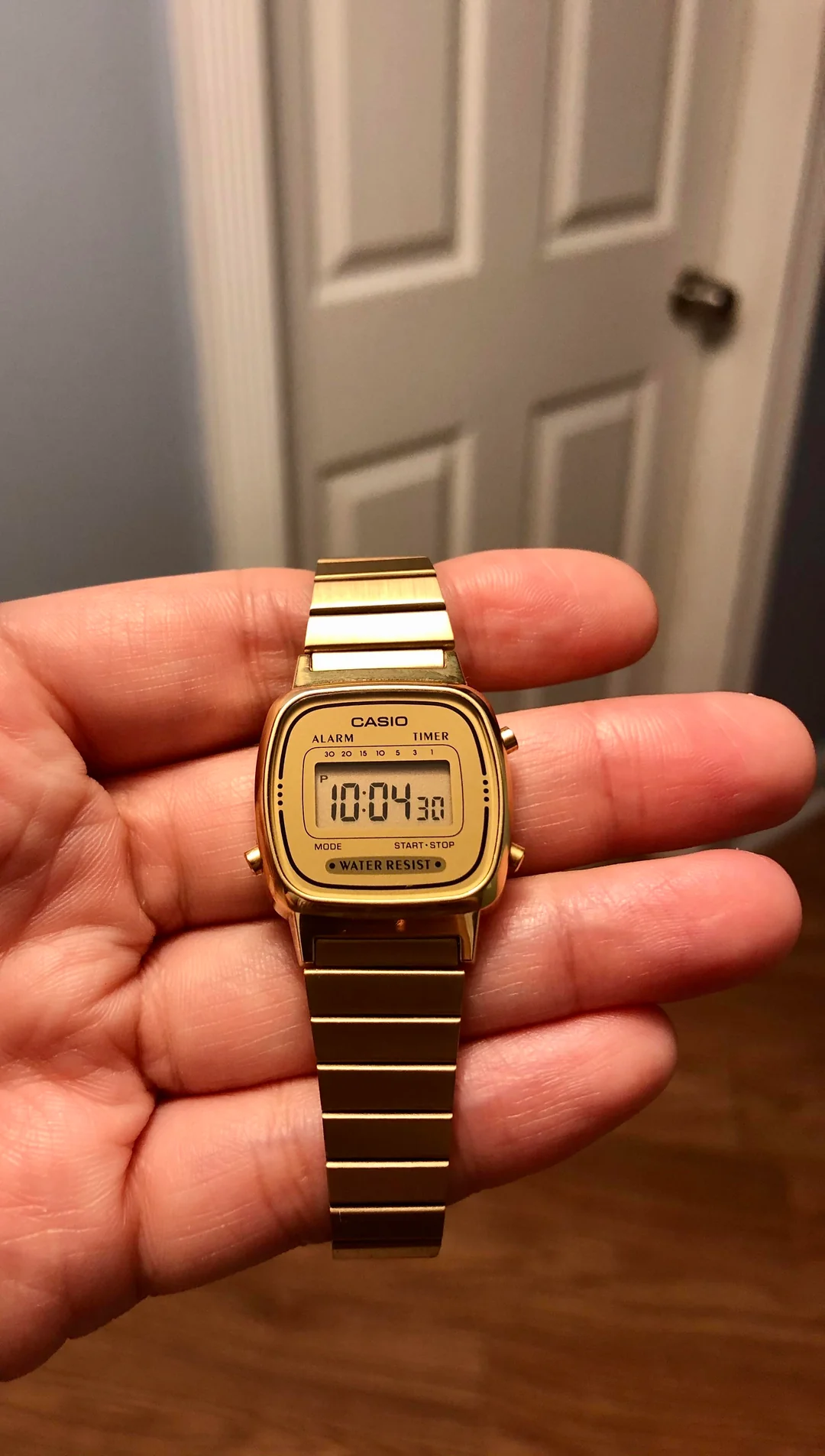 Casio LA-670WGA-9